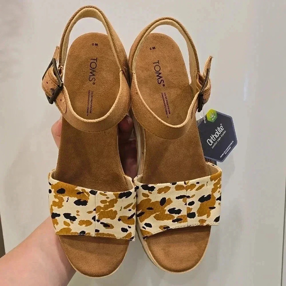 TOMS Brown and Cow Print Women's Diana Sandals - Picture 2 of 9